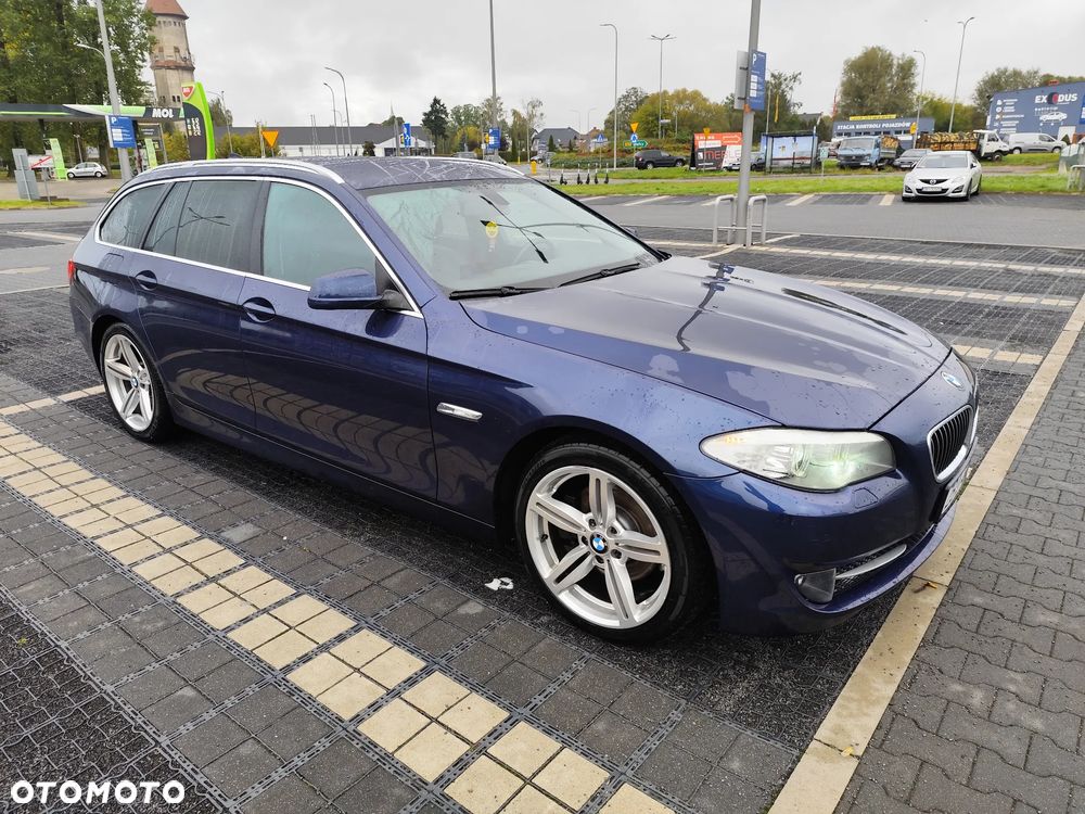 BMW Seria 5 520d xDrive - 1