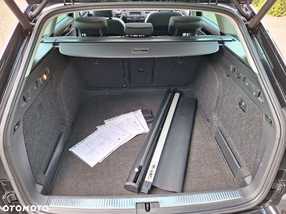 Skoda Superb 2.0 TDI DSG L&K - 25