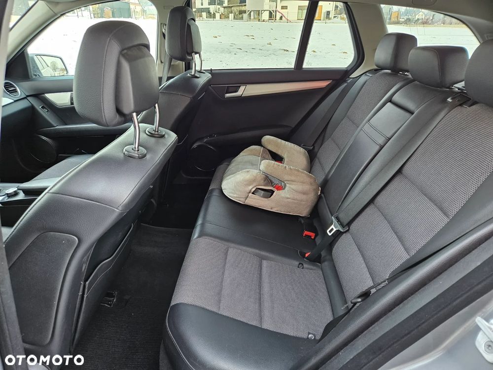 Mercedes-Benz Klasa C 250 CDI DPF 4Matic (BlueEFFICIENCY) 7G-TRONIC - 12