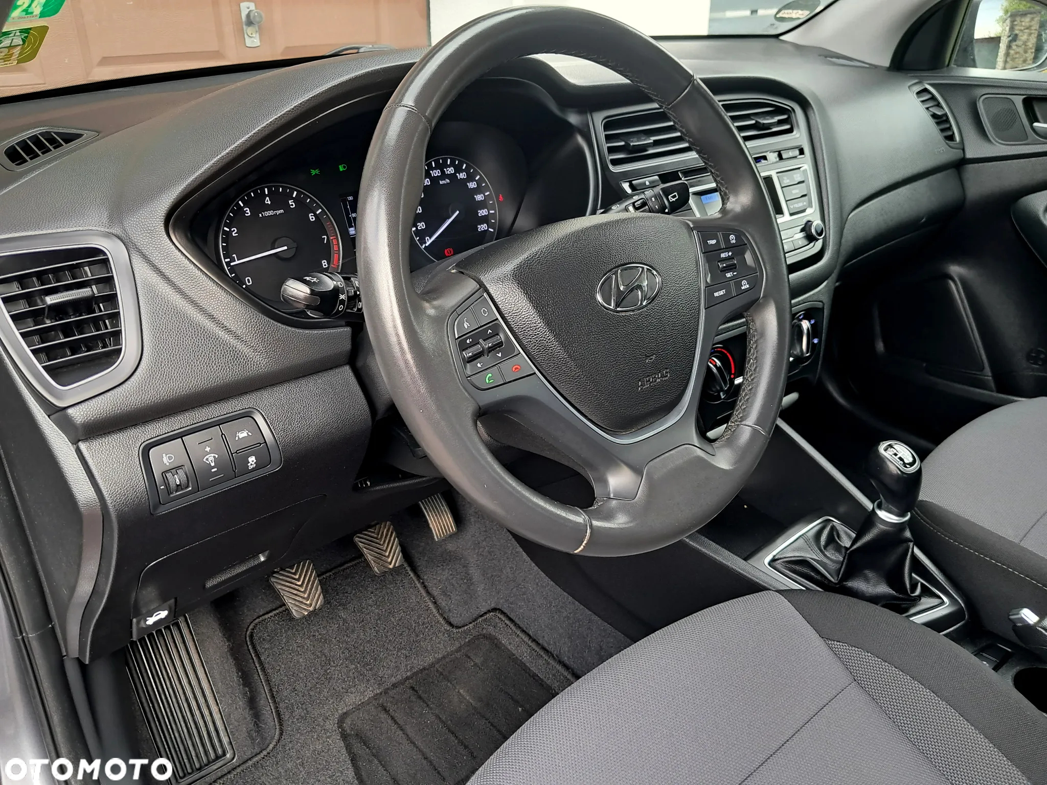 Hyundai i20 blue 1.2 Style - 22