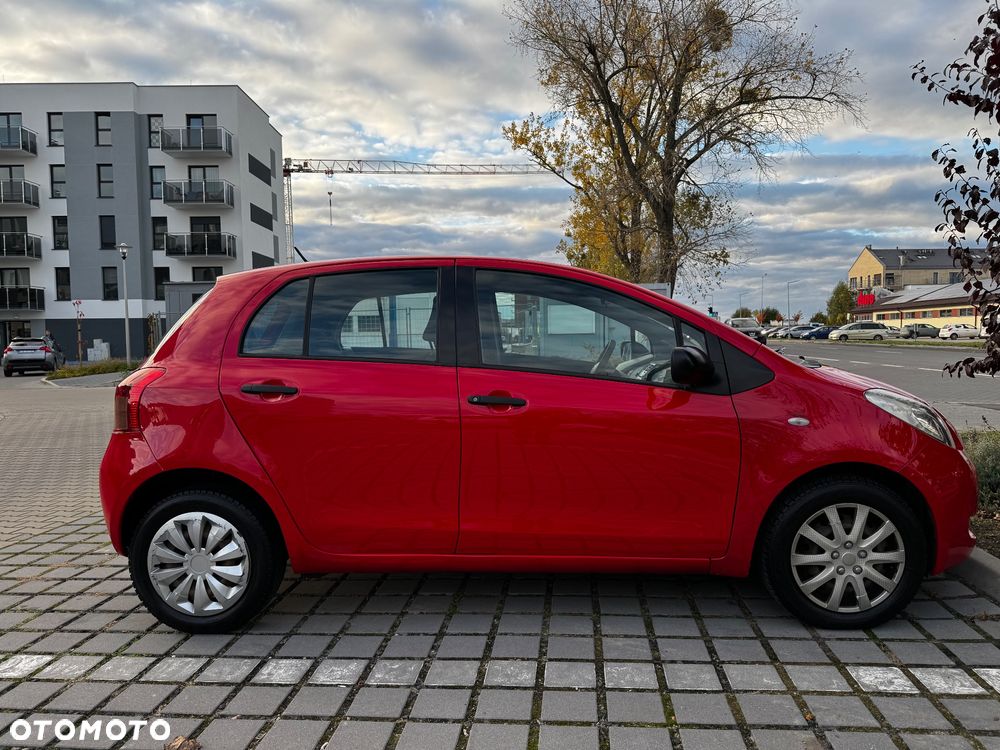 Toyota Yaris 1.3 Luna - 2