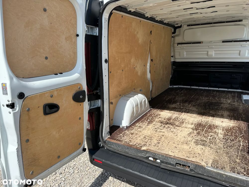Renault Trafic - 19