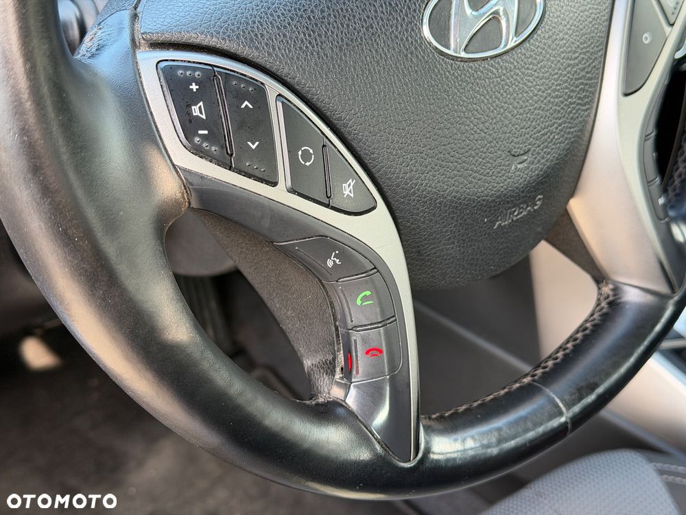 Hyundai i30 Kombi 1.6 GDi DCT Premium - 29