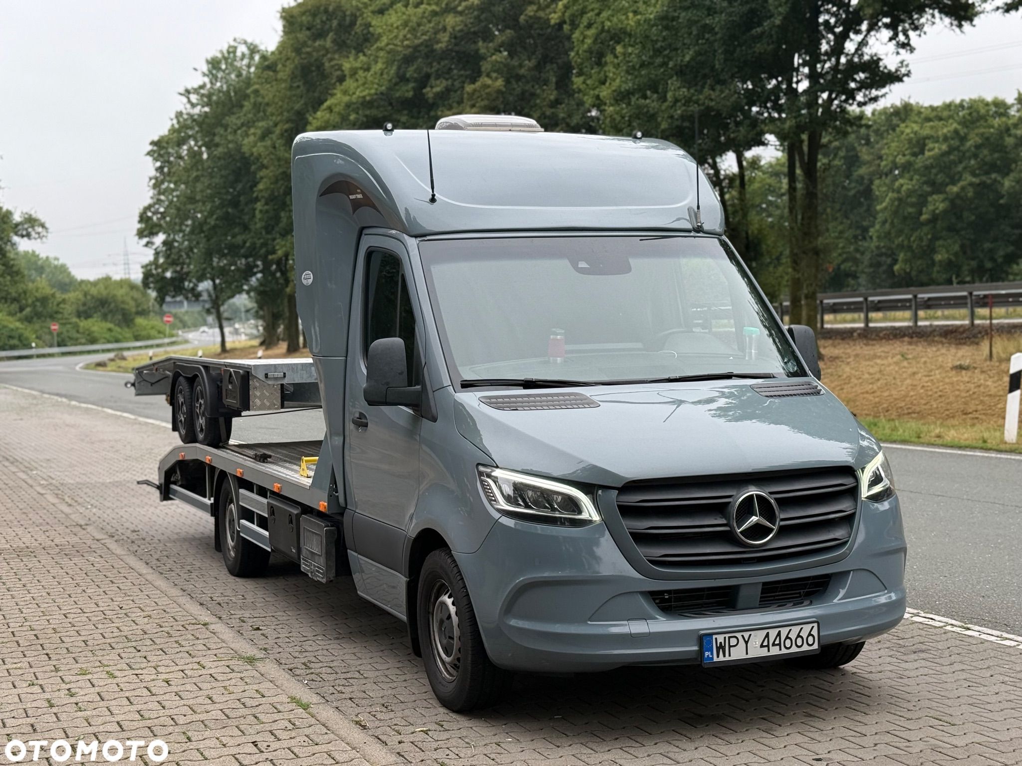 Mercedes-Benz Sprinter - 1
