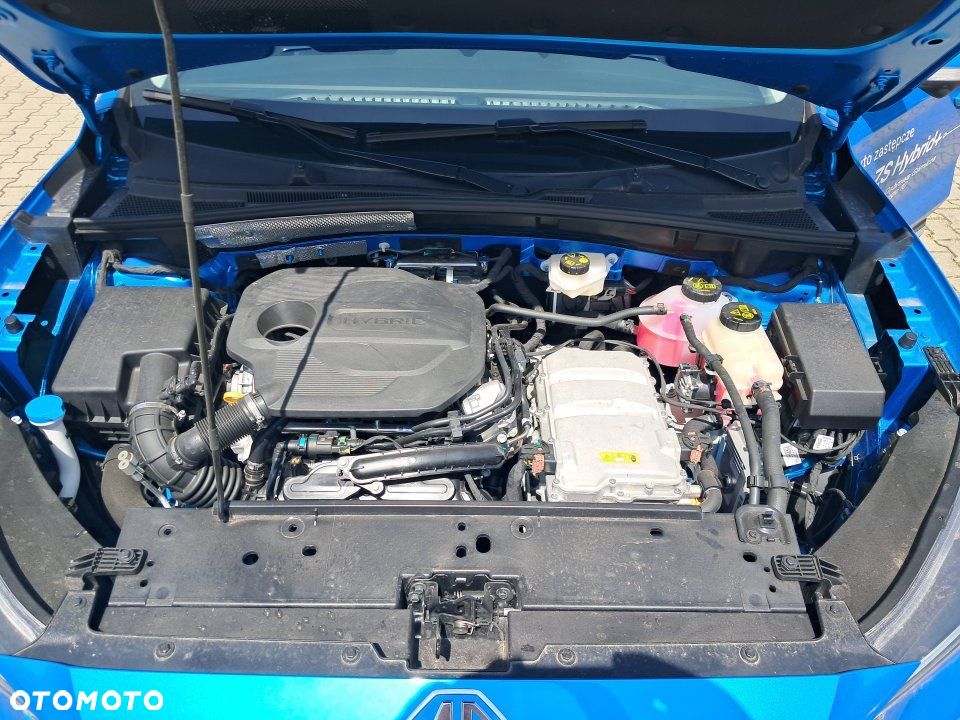MG ZS Hybrid+ - 11