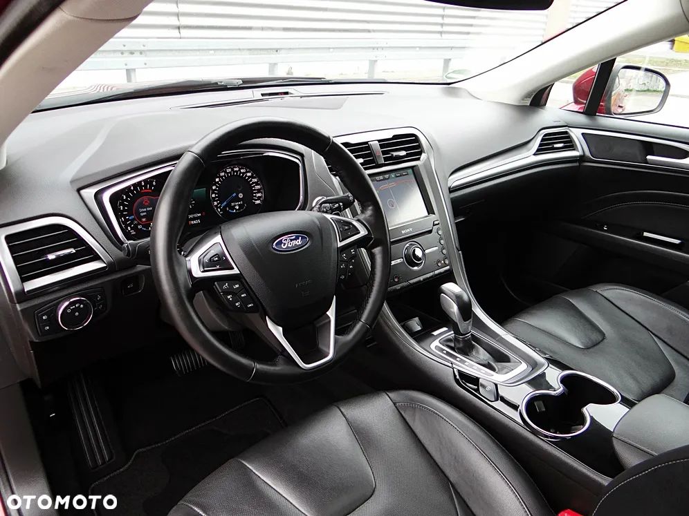 Ford Mondeo 2.0 TDCi Titanium PowerShift - 24