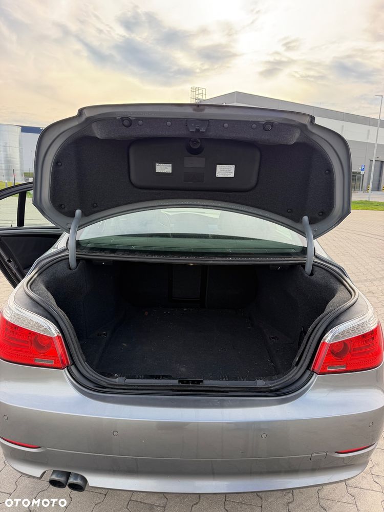 BMW Seria 5 523i - 13
