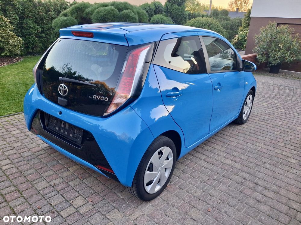 Toyota Aygo x-play touch - 6