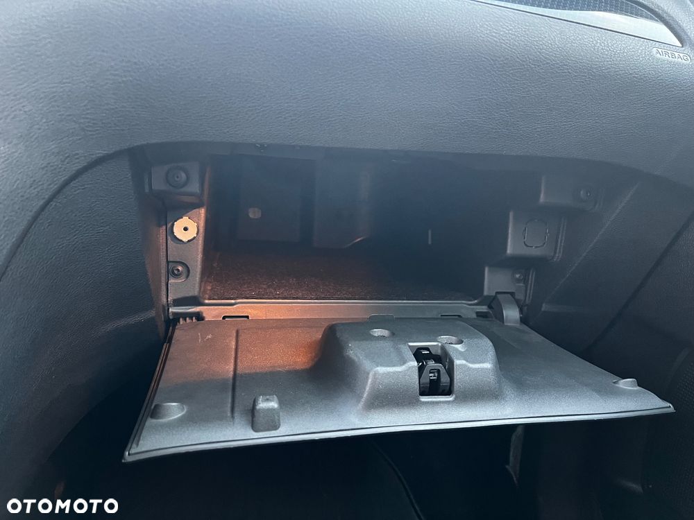 Ford Mondeo 2.0 TDCi Ambiente - 21