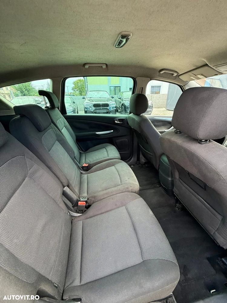 Ford S-Max - 7