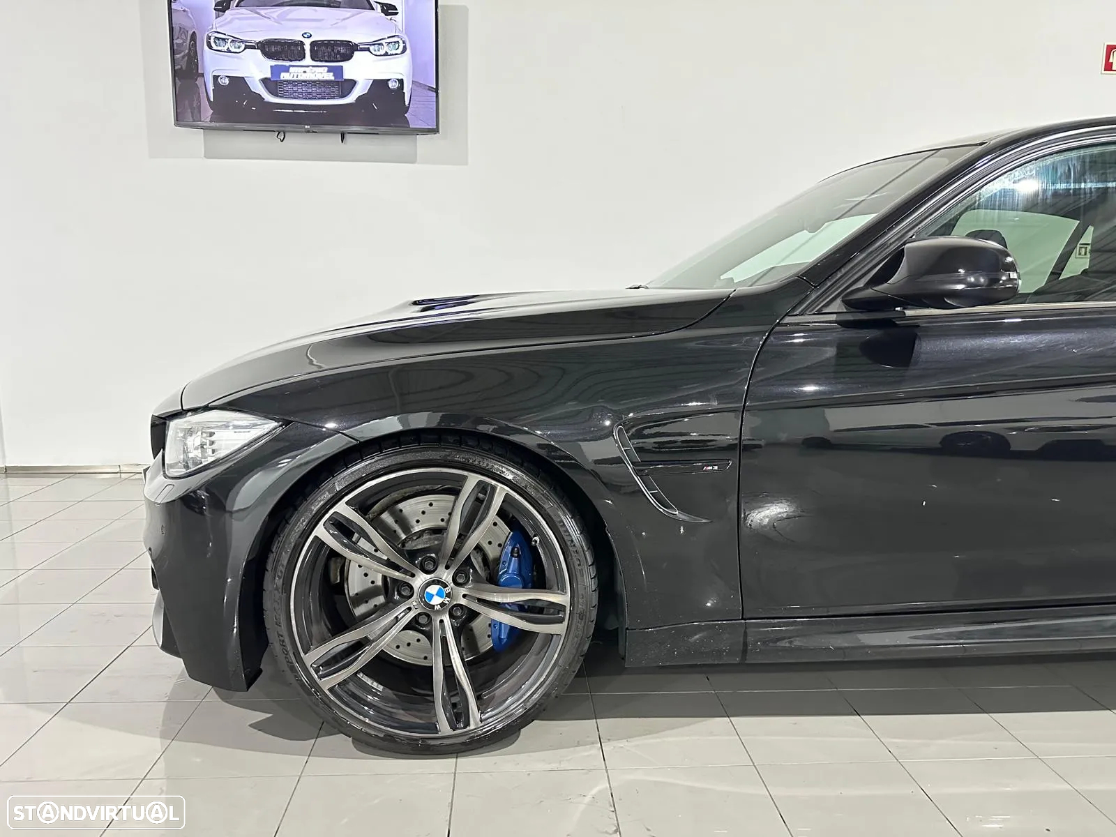 BMW M3 Auto - 12