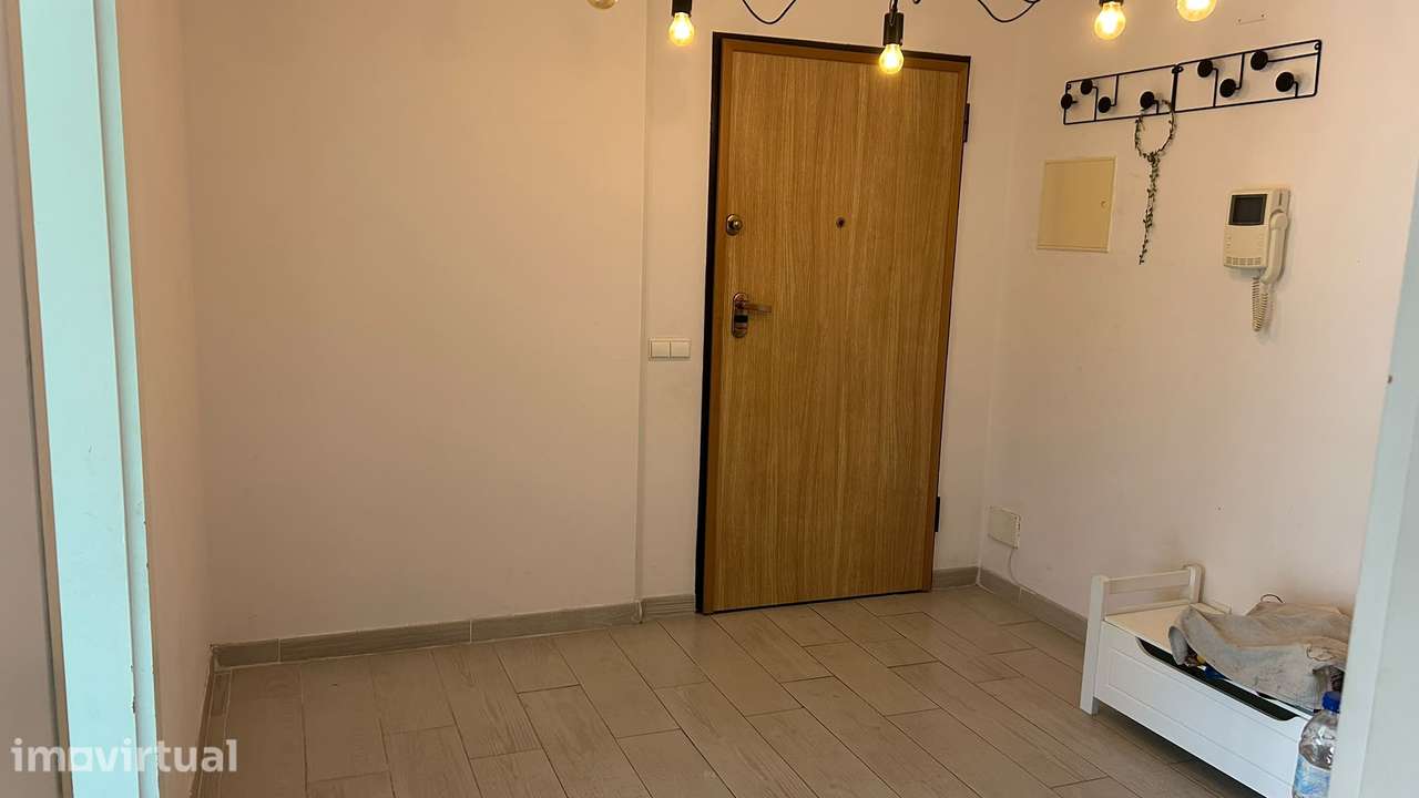 Apartamento T3  mobilado, situado no prestigiado Edifício Plaza Center - Grande imagem: 5/24