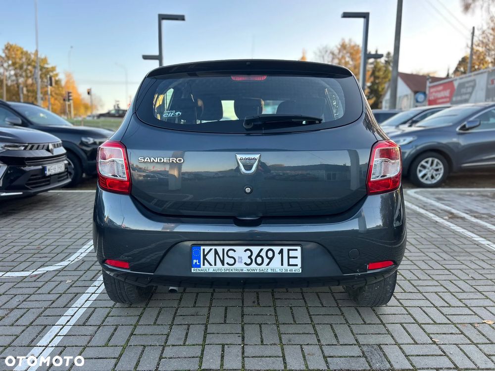 Dacia Sandero 1.2 16V Laureate EU6 - 5