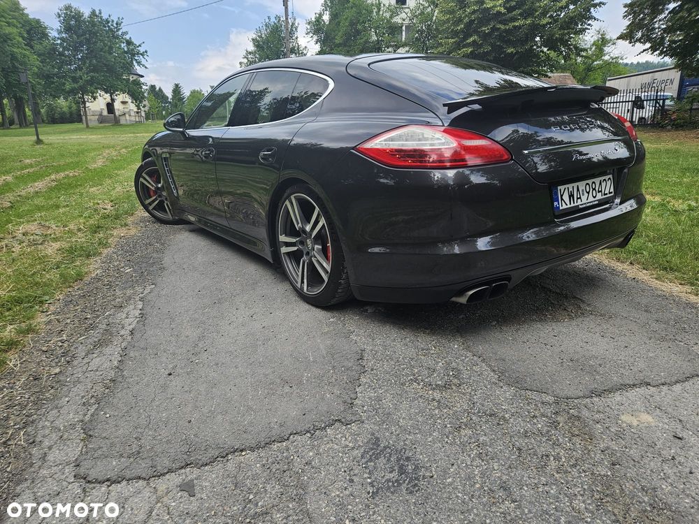 Porsche Panamera Turbo - 14