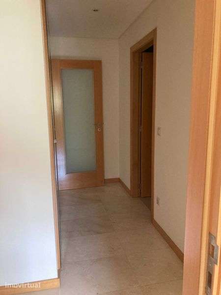 APARTAMENTO PARA ARRENDAR EM TENÕES - Grande imagem: 3/8