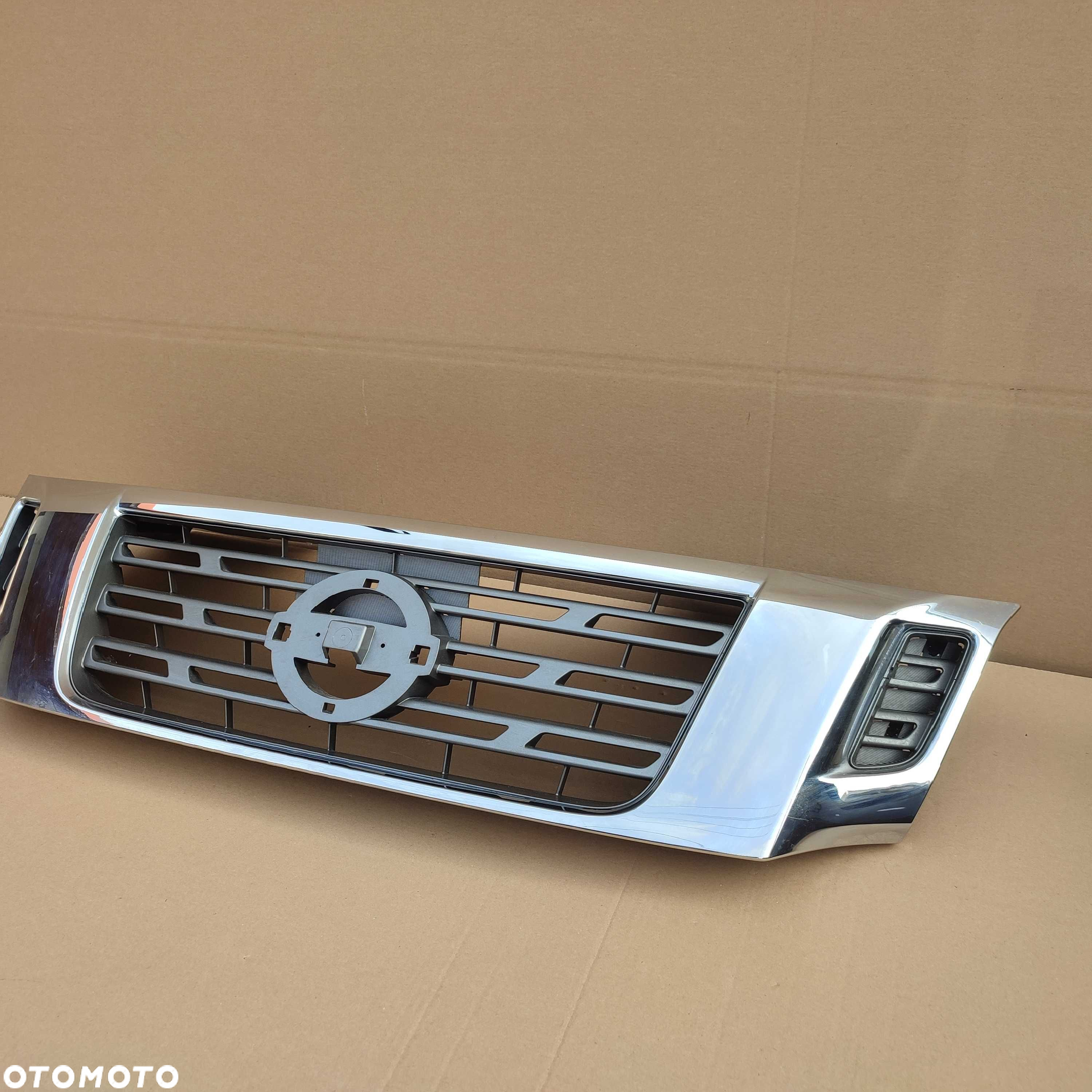 Nissan Navara NP300 D40 15-19 grill atrapa zderzaka chrom kratka - 4
