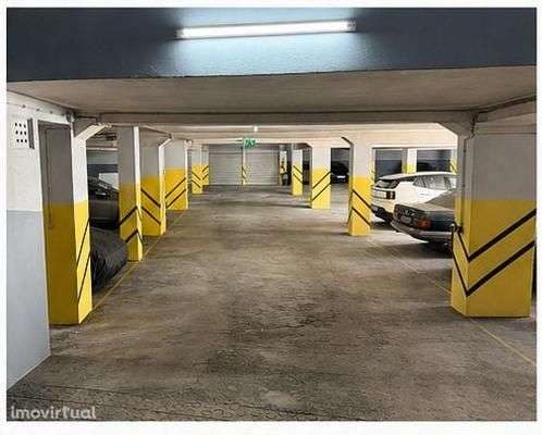 Alugo lugar de garagem - Rua da Alegria - Grande imagem: 2/4