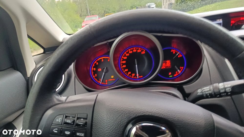 Mazda CX-7 - 10