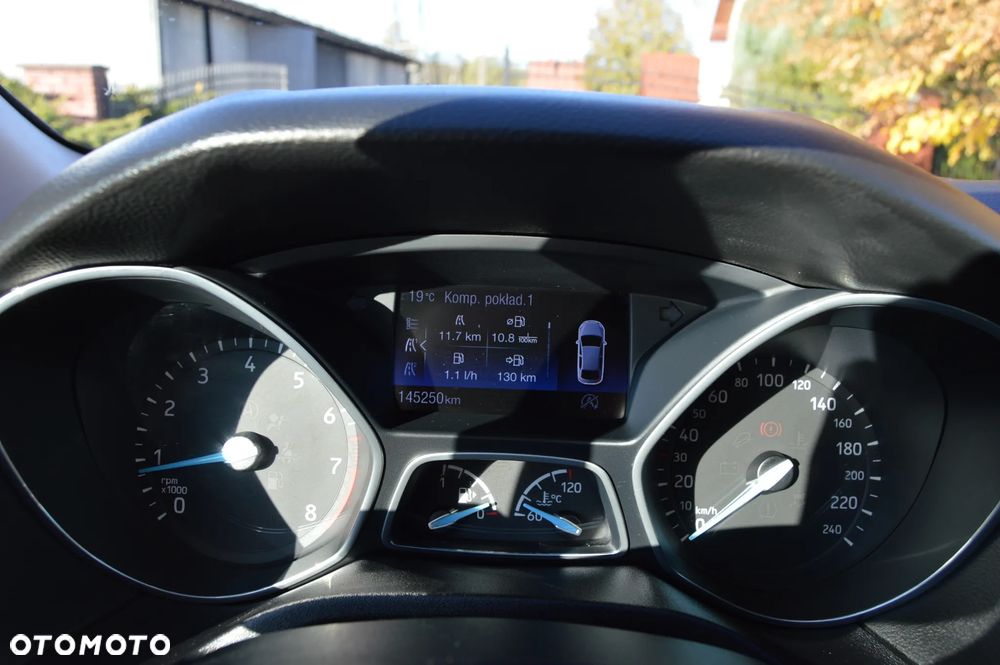 Ford Focus 1.0 EcoBoost Titanium Design - 18