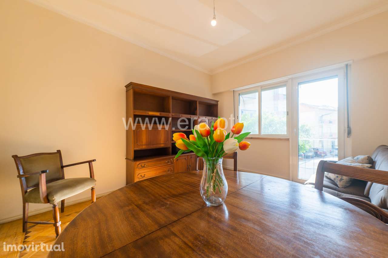 Apartamento T3 - R/C Alto com Excelente Luz Natural - Grande imagem: 3/30