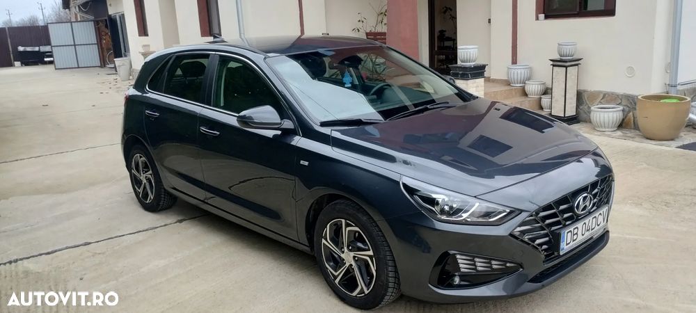 Hyundai i30 Fastback 1.5 T-GDI MHEV 160CP Exclusive - 3