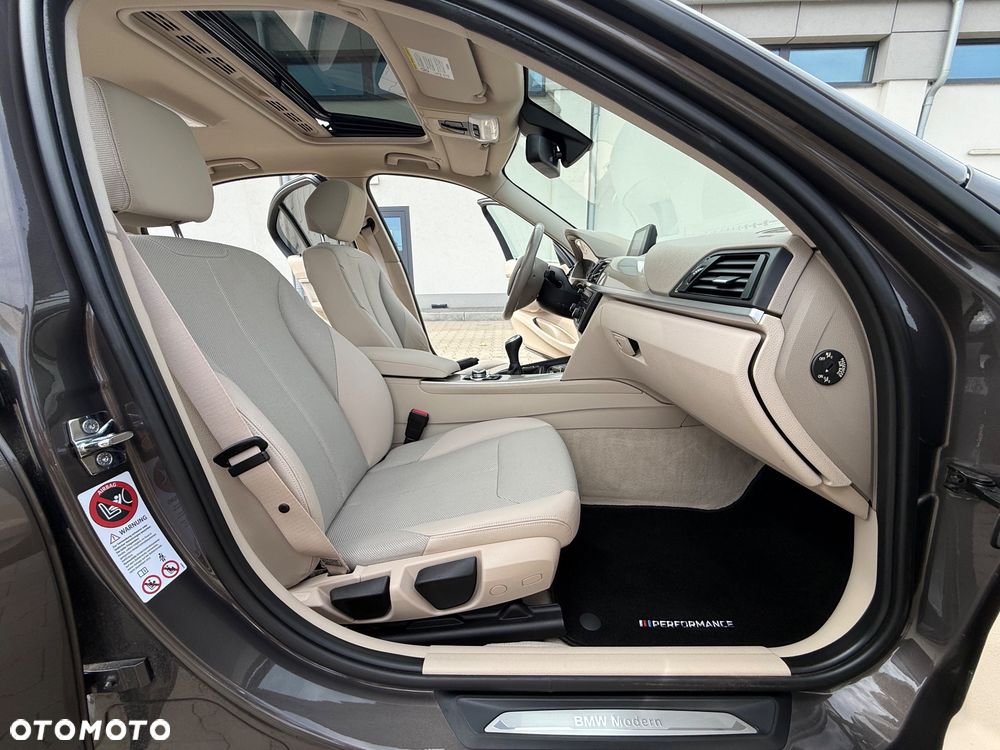 BMW Seria 3 320i Modern Line - 27