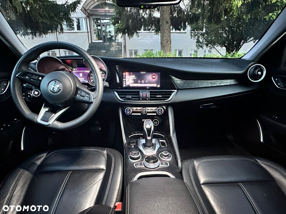 Alfa Romeo Giulia 2.0 Turbo 16V AT8-Q4 Sprint - 13