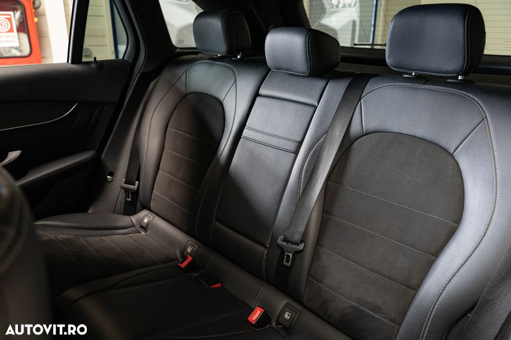 Mercedes-Benz GLC 250 4MATIC 9G-TRONIC AMG Line - 8