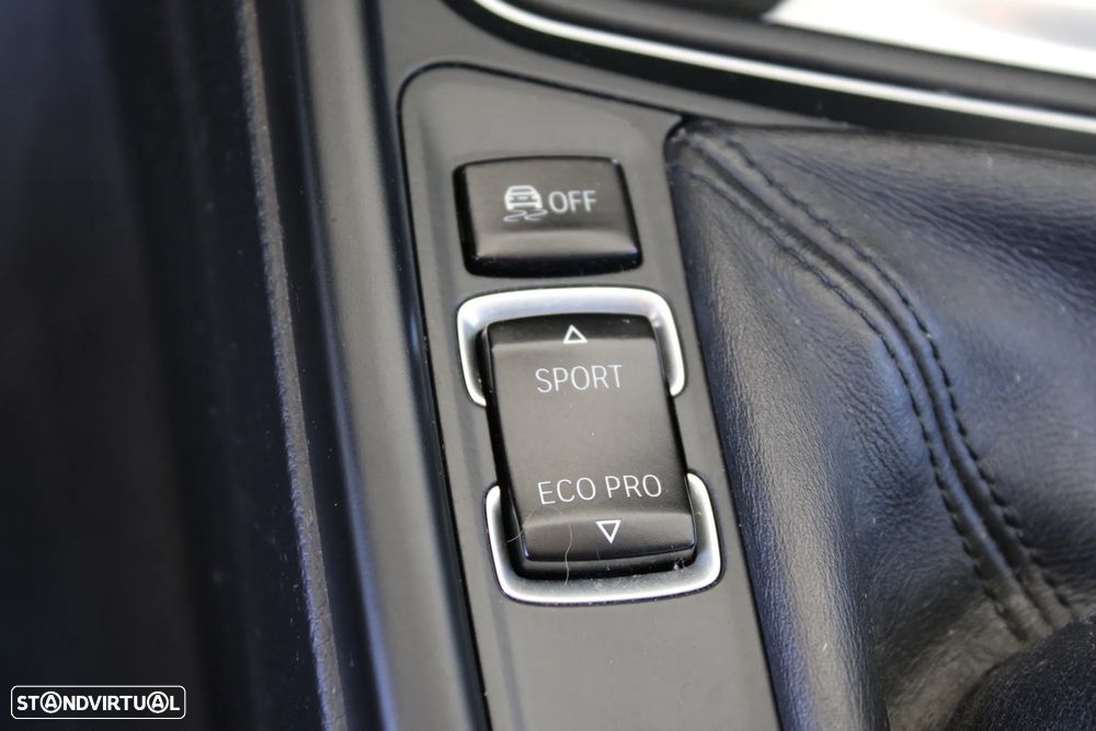 BMW 318 d Pack M - 22