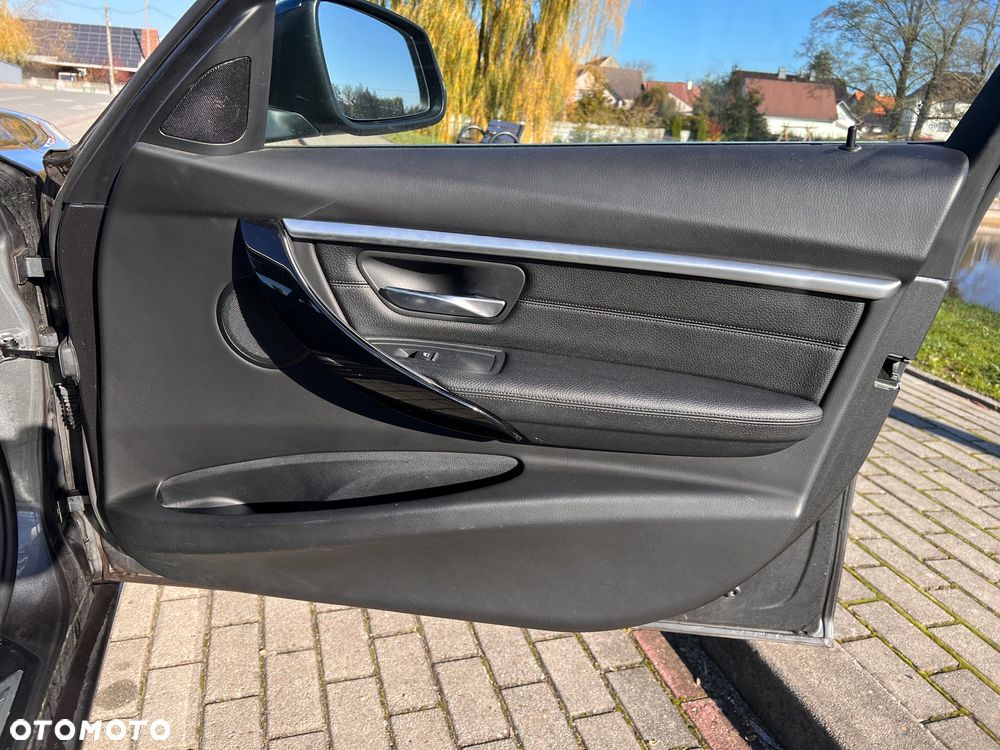 BMW Seria 3 320i Luxury Line Purity - 21