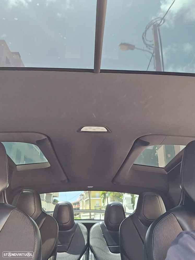 Tesla Model X 100D - 12