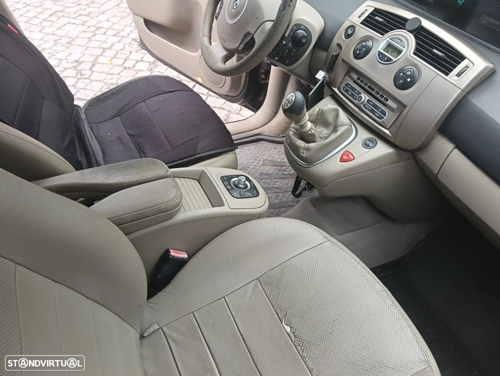 Renault Grand Scénic 1.5 dCi Dynamique S 7L. - 14
