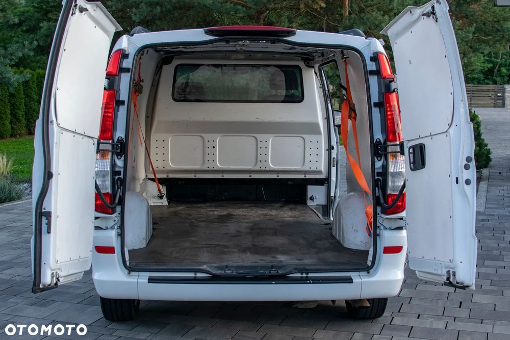 Mercedes-Benz VITO 122 - 30