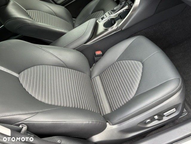 Toyota Camry 2.5 Hybrid Prestige CVT - 17