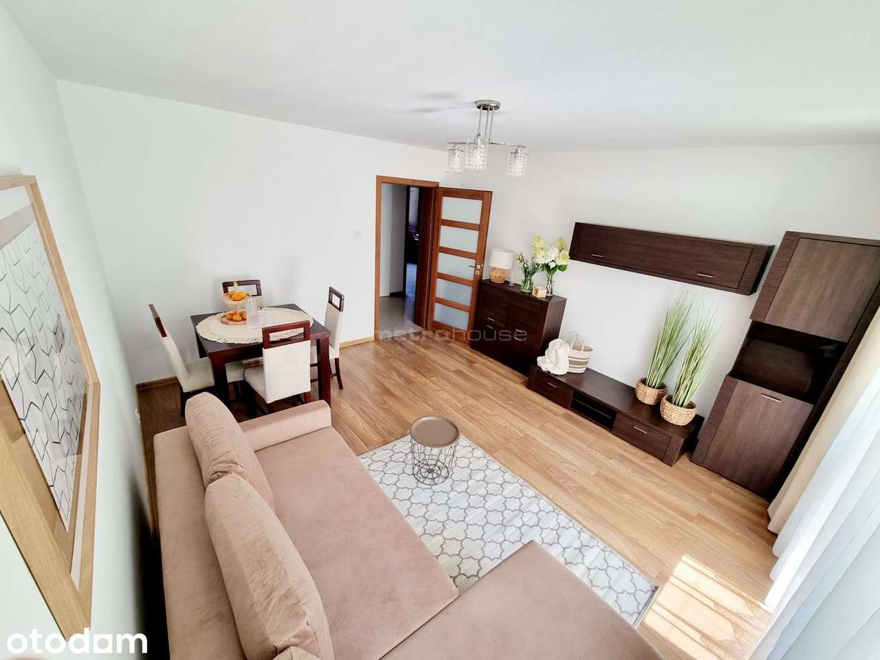 2-pokoje  48 m²  200 m od metra Imielin  balkon