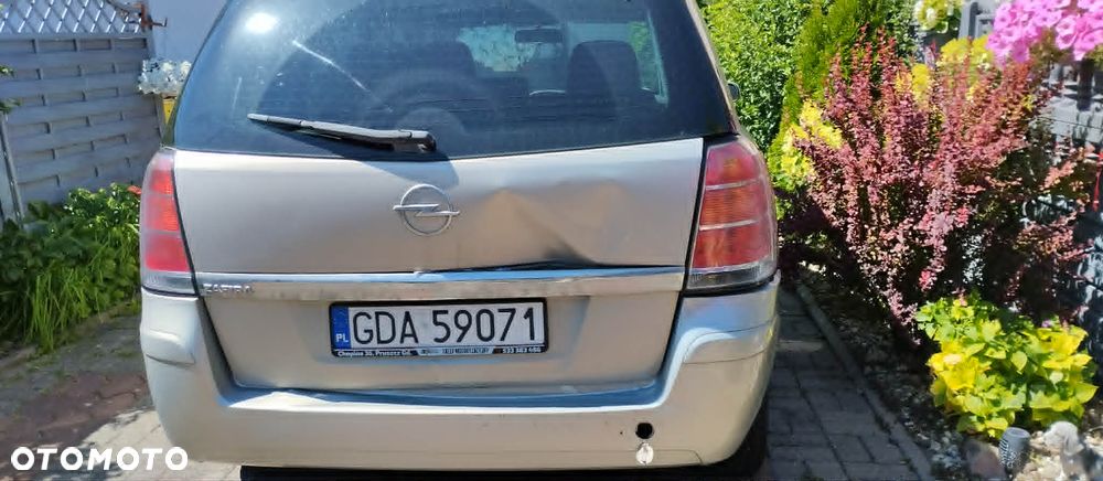 Opel Zafira 1.6 Cosmo - 2