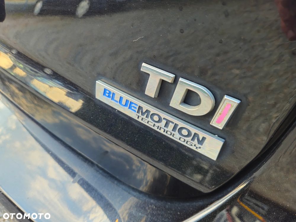 Volkswagen Touran 1.6 TDI DPF BlueMot Comfortline - 30