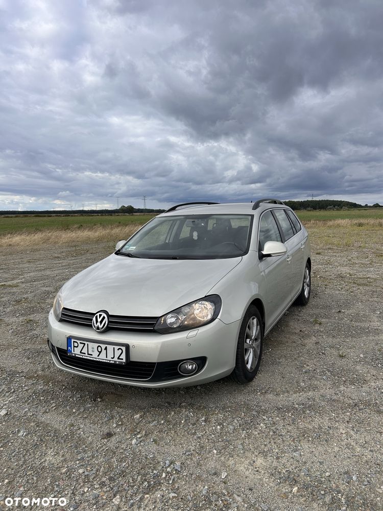 Volkswagen Golf - 1