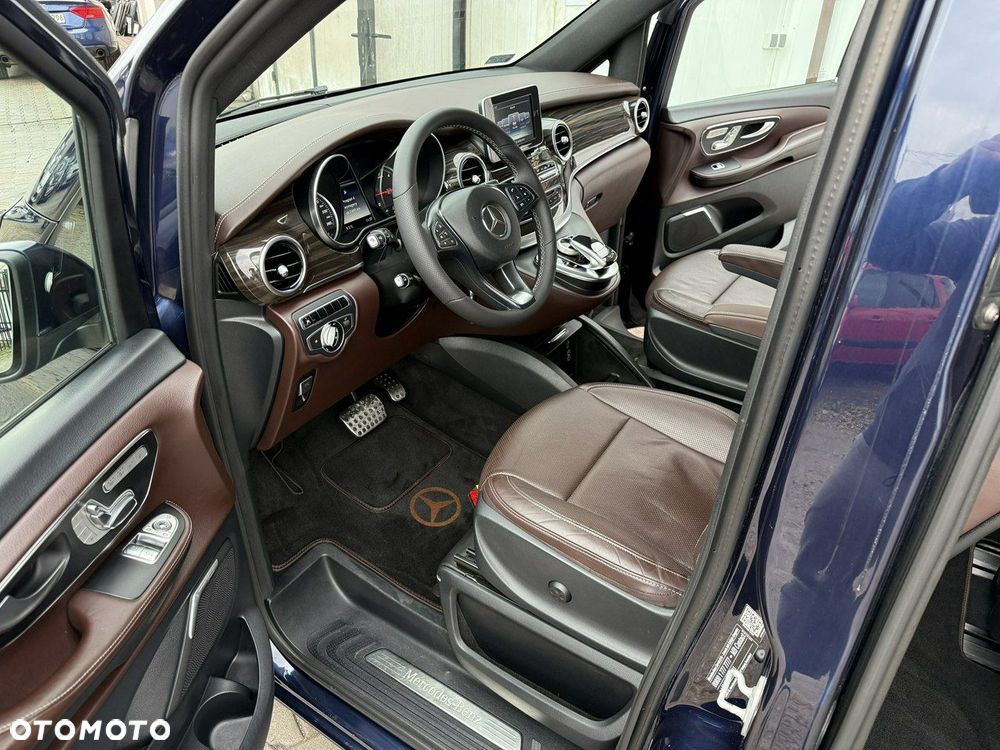 Mercedes-Benz Klasa V - 18