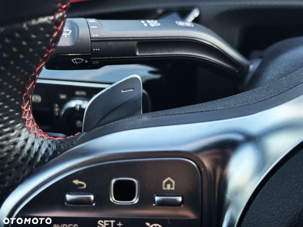 Mercedes-Benz CLA - 25