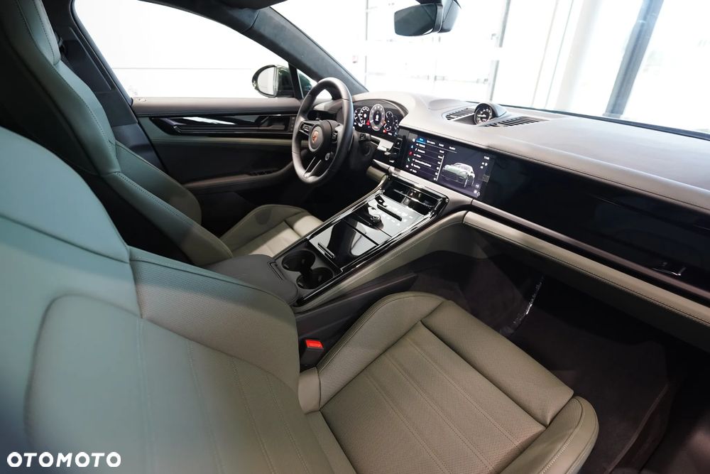 Porsche Panamera GTS - 28