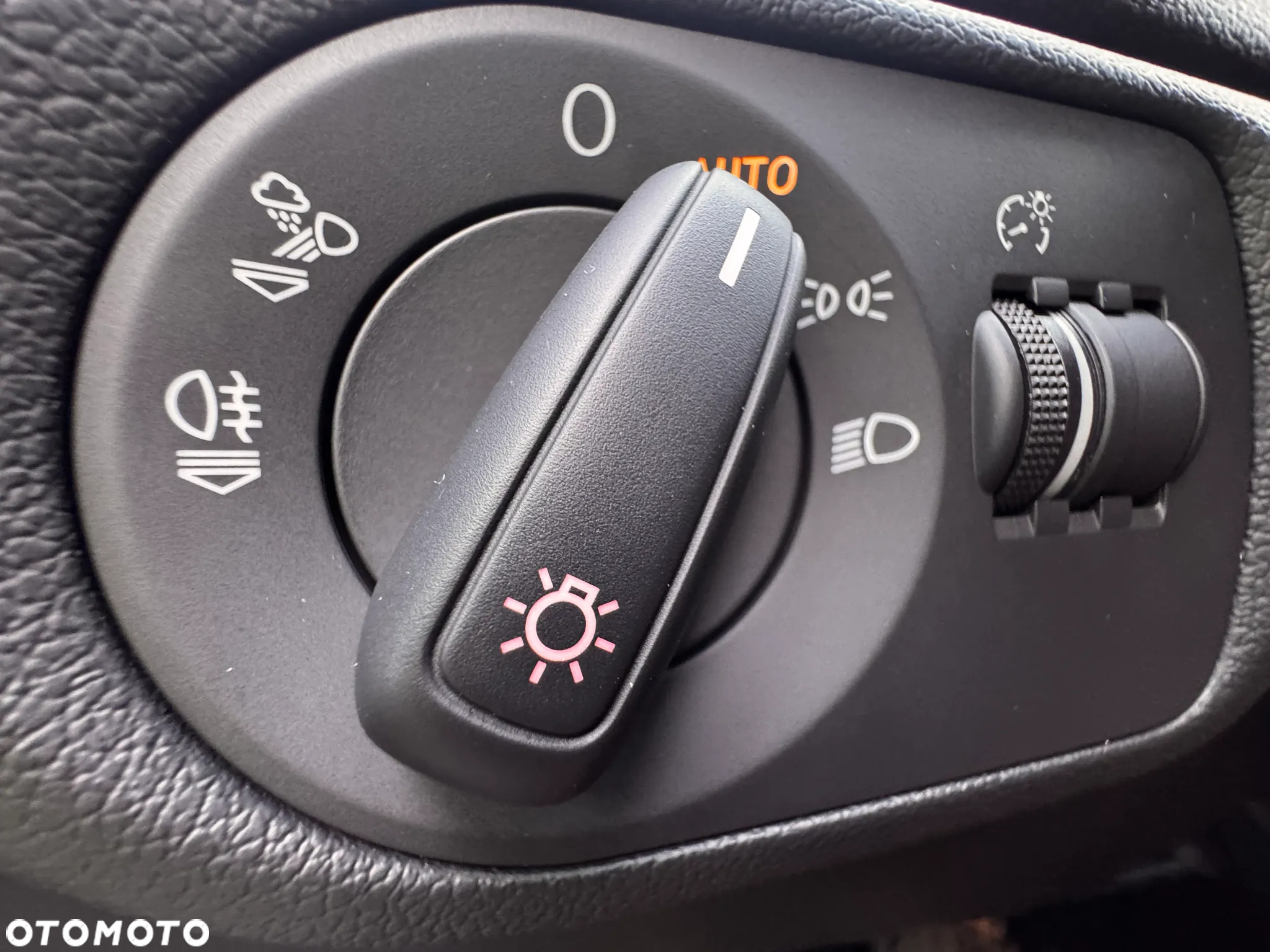 Audi Q3 1.4 TFSI S tronic - 25