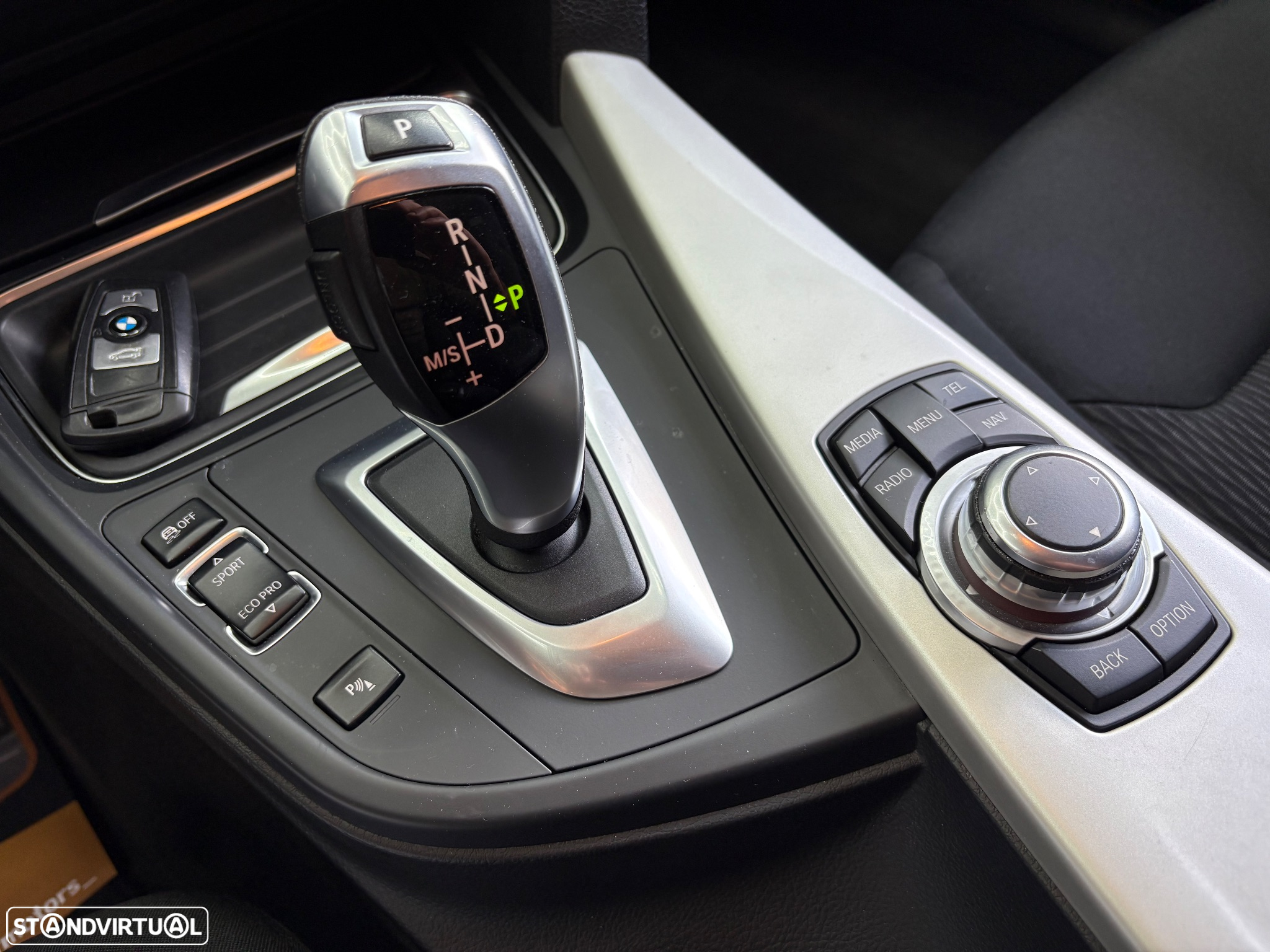 BMW 318 d Aut. Sport Line - 10