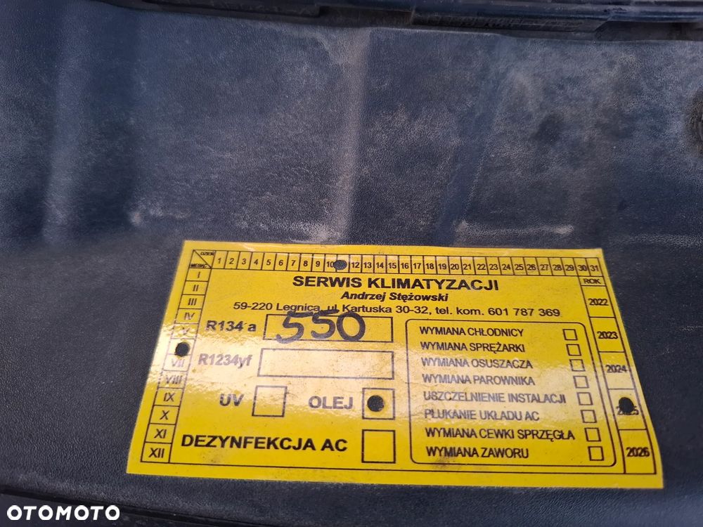 Ford C-MAX 1.6 Ti-VCT Champions Edition - 11