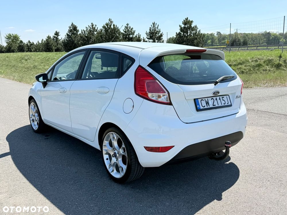 Ford Fiesta 1.5 TDCi Ambiente - 4