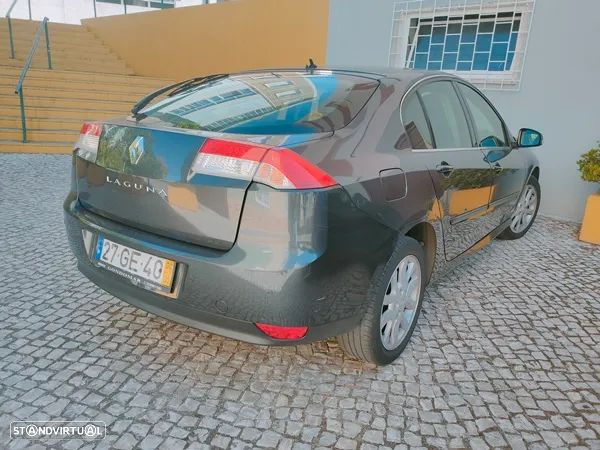 Renault Laguna 2.0 dCi Initiale - 5