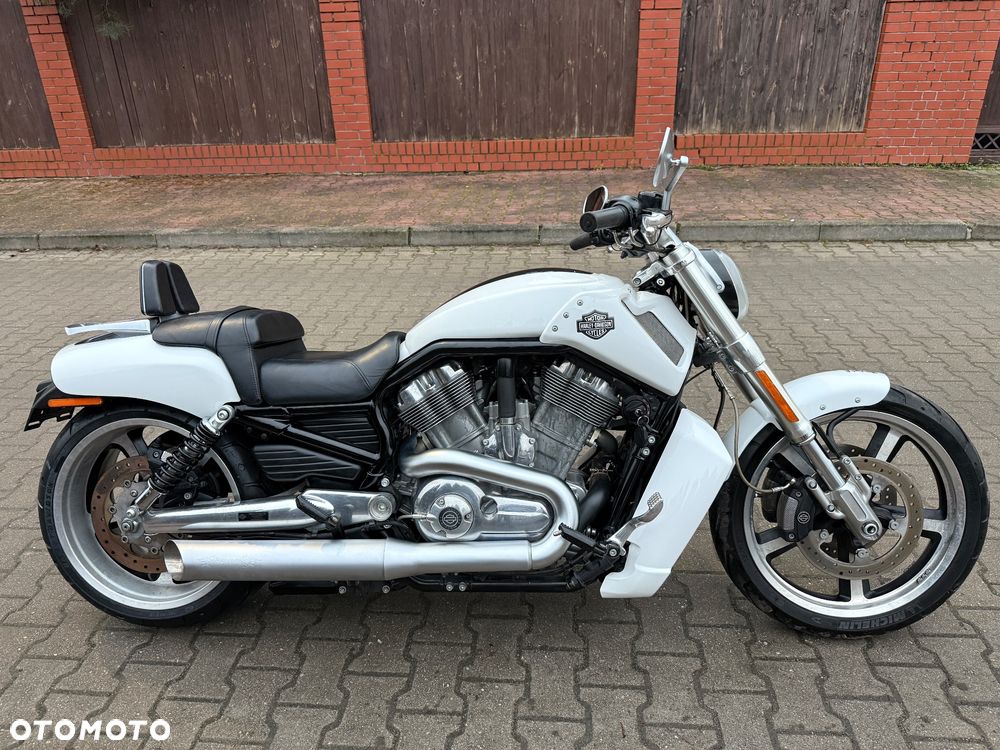 Harley-Davidson V-Rod Muscle - 4