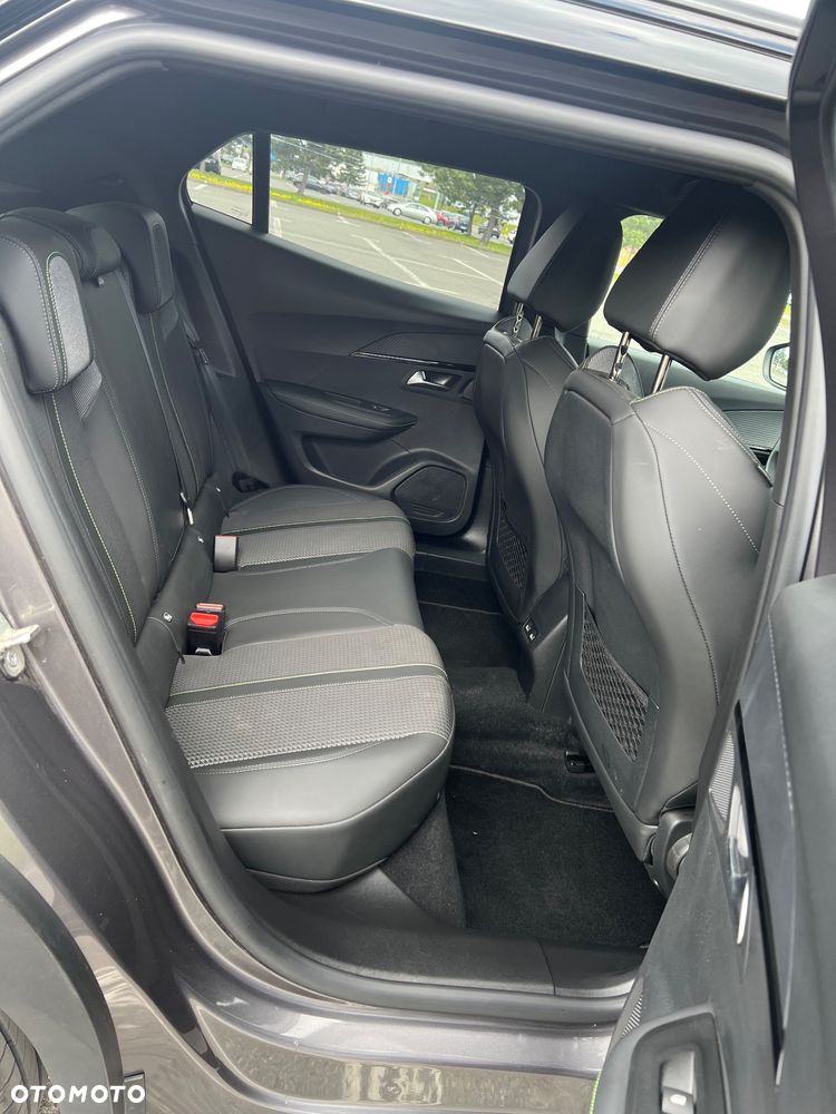 Peugeot 208 - 13