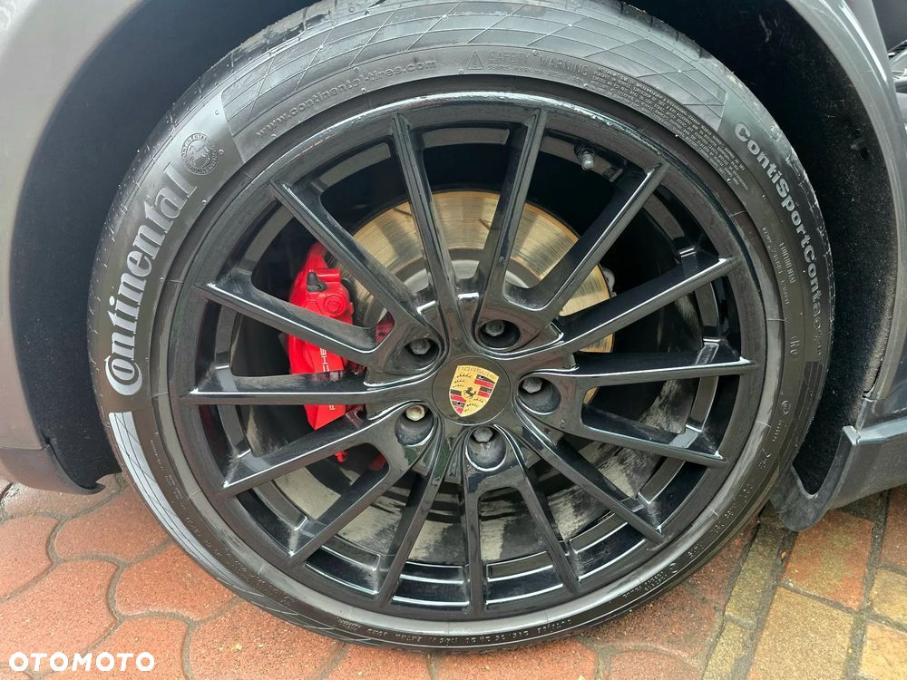 Porsche Panamera GTS - 22