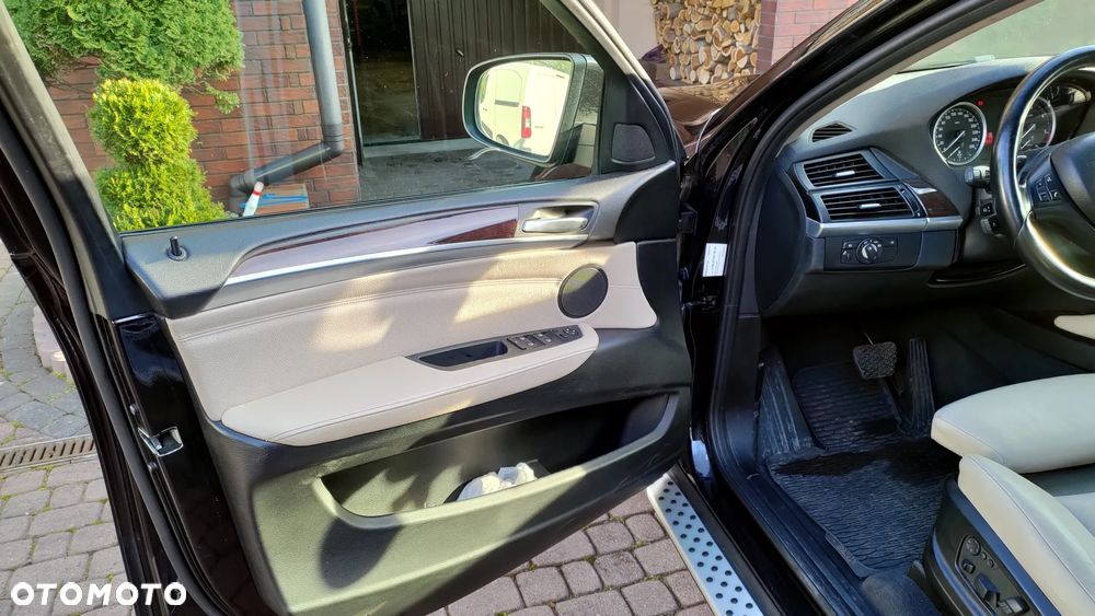 BMW X6 - 11